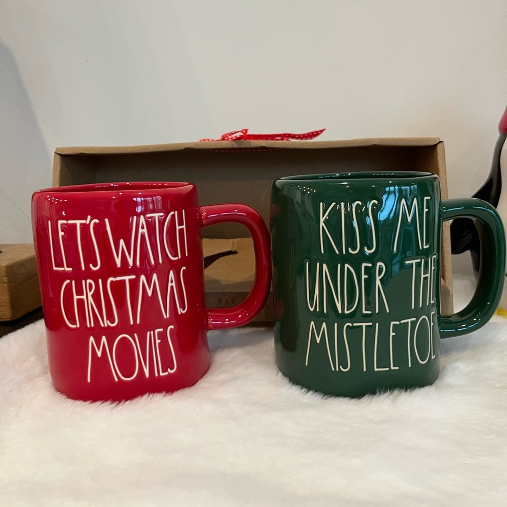 Double mug set LET’S WATCH CHRISTMAS MOVIES & KISS ME UNDER THE MISTLETO…